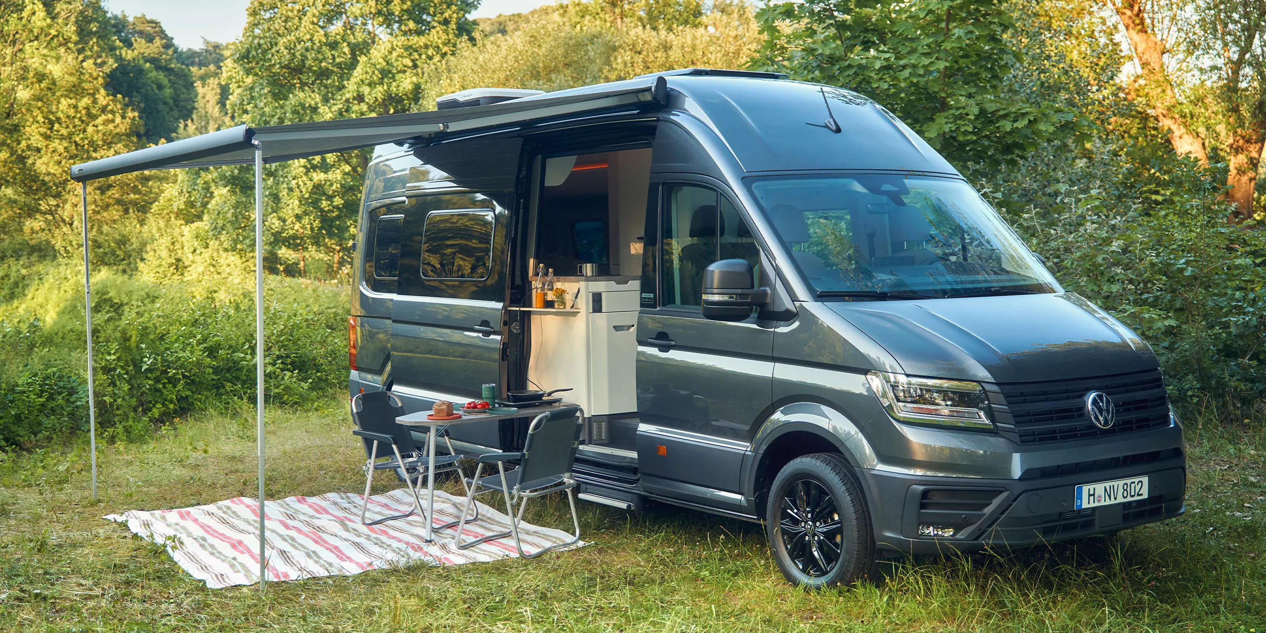 Volkswagen Grand California mit Markise